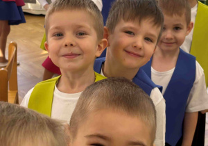 Przygotowania do występu dla Babć i Dziadków