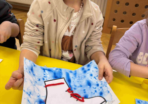 łyżwa - zabawa logopedyczno - plastyczna