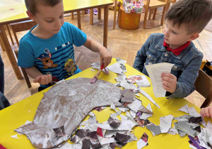 Ptak z surowców wtórnych