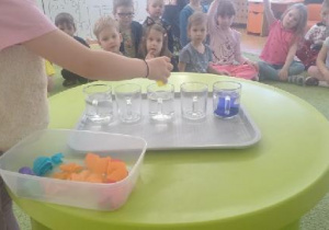 Eksperymenty szalonego naukowca "Wędrująca woda"