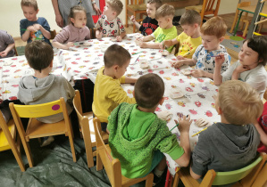 dzieci na ceramice
