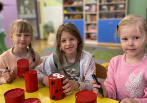 Biedronki recyklingu w ogrodzie