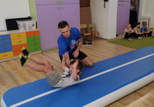 Pokazowe zajęcia z gimnastyki