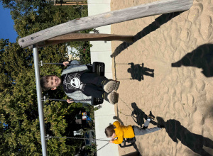 Zabawy na placu zabaw