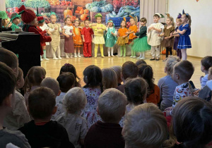 "Na straganie" - przedstawienie