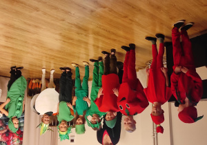 Teatrzyk ,,Na straganie,,