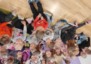 Teatrzyk ,,Na straganie,,