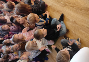 Teatrzyk ,,Na straganie,,