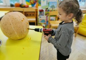 Lampion z dyni - wyzwanie Teodora: "antynudek"