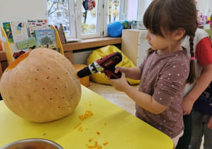 Lampion z dyni - wyzwanie Teodora: "antynudek"