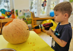 Lampion z dyni - wyzwanie Teodora: "antynudek"