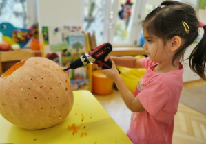 Lampion z dyni - wyzwanie Teodora: "antynudek"