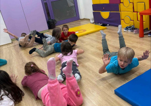 Zajęcia z gimnastyki z dnia 28.10.2025