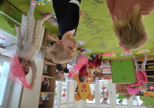 Zabawy rytmiczno-ruchowe przy muzyce