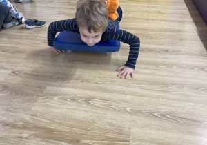 Jesienno-dyniowa ścieżka sensoryczna