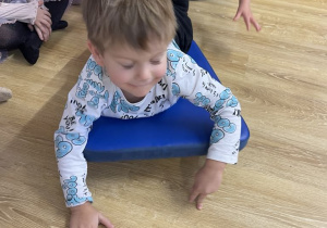 Jesienno-dyniowa ścieżka sensoryczna