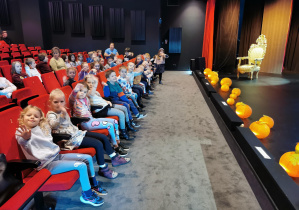 W teatrez - Kopciuszek