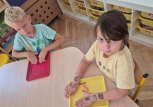 Ćwiczenia motoryki małej z plasteliną