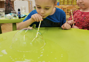 Pokaz eksperymentów