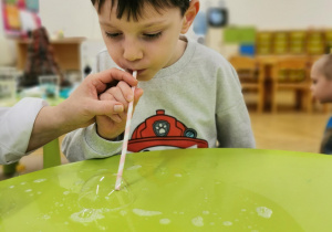 Pokaz eksperymentów