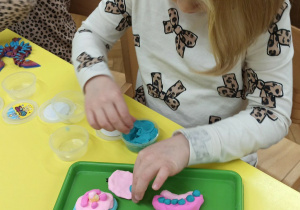 Kreatywna zabawa masą plastyczną