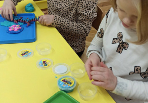 Kreatywna zabawa masą plastyczną