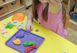 Kreatywna zabawa masą plastyczną