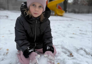 Zimowe szaleństwa na placu zabaw