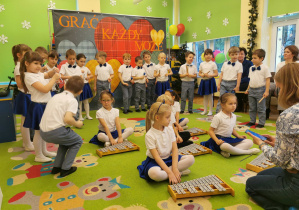 zdjęcie grupowe z finału konkursu muzycznego