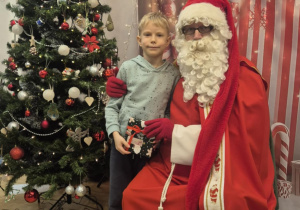 dzieci z Mikołajem