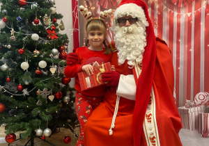 dzieci z Mikołajem