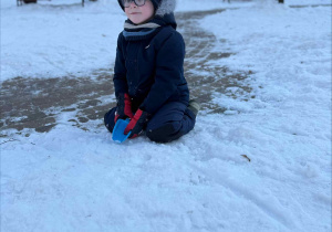 Zimowe zabawy na śniegu