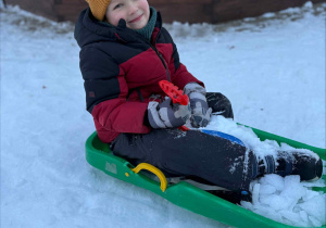 Zimowe zabawy na śniegu