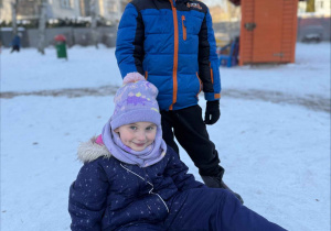 Zimowe zabawy na śniegu