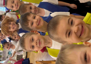 Przygotowania do występu dla Babć i Dziadków