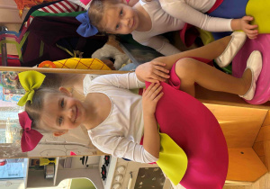 Przygotowania do występu dla Babć i Dziadków