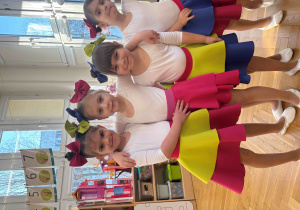 Przygotowania do występu dla Babć i Dziadków