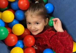 Zabawy sensoryczne w sali SI