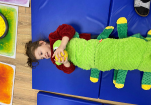 Zabawy sensoryczne w sali SI