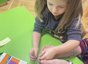 Statek - zabawka z recyklingu