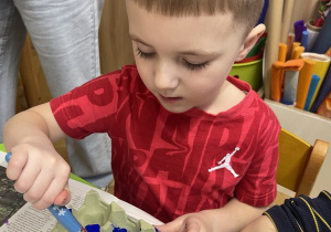 Statek - zabawka z recyklingu