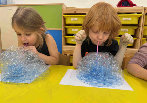 łyżwa - zabawa logopedyczno - plastyczna