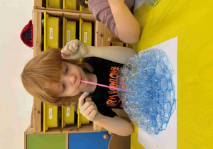 łyżwa - zabawa logopedyczno - plastyczna