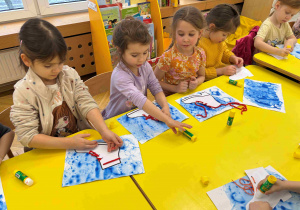 łyżwa - zabawa logopedyczno - plastyczna