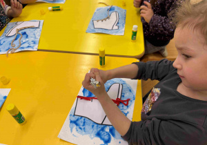 łyżwa - zabawa logopedyczno - plastyczna