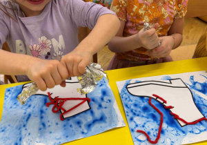 łyżwa - zabawa logopedyczno - plastyczna