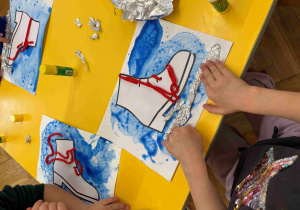 łyżwa - zabawa logopedyczno - plastyczna