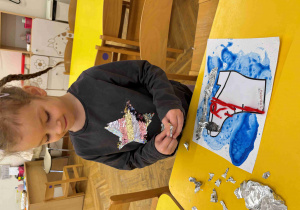 łyżwa - zabawa logopedyczno - plastyczna