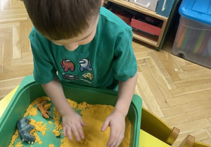 Zwierzęta egzotyczne - zabawa sensoryczna