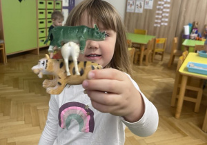 Zwierzęta egzotyczne - zabawa sensoryczna